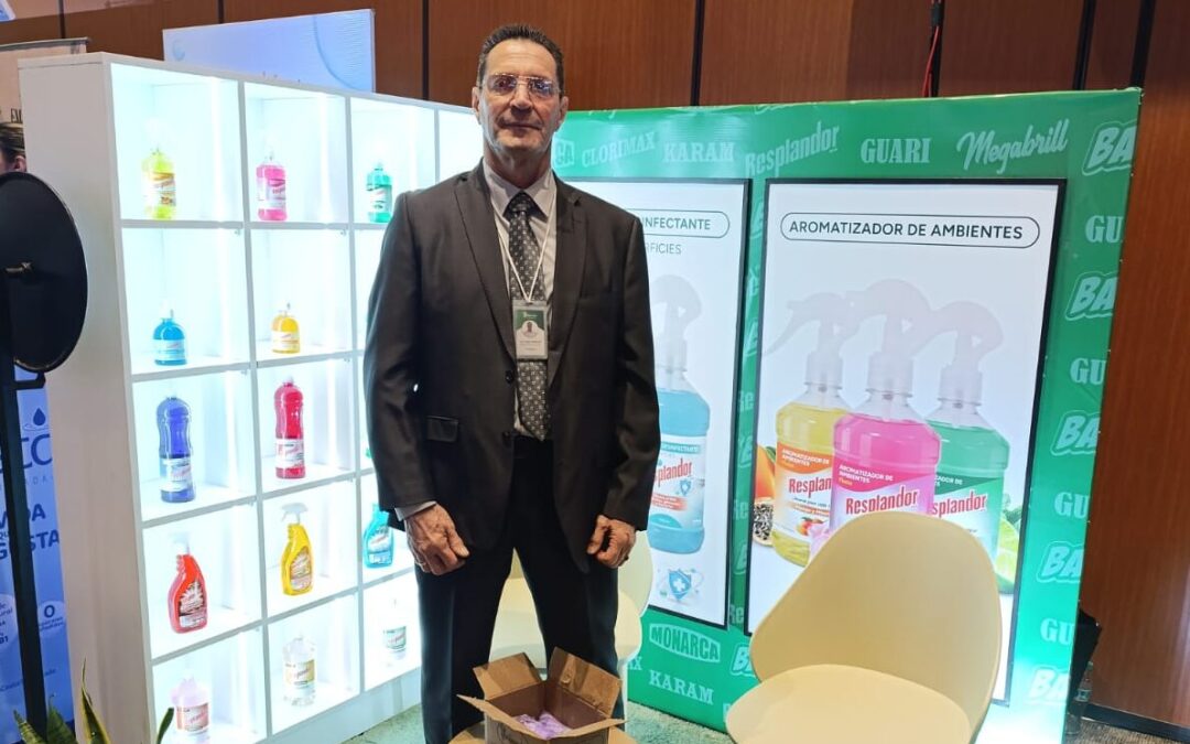 Resplandor presenta soluciones de higiene y limpieza en la Expo Capasu 2025.